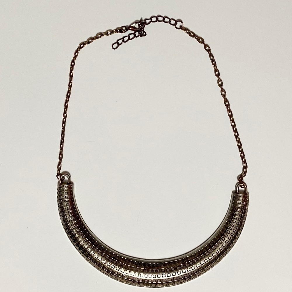 ✨2/$20 🎺Gold Statement Necklace